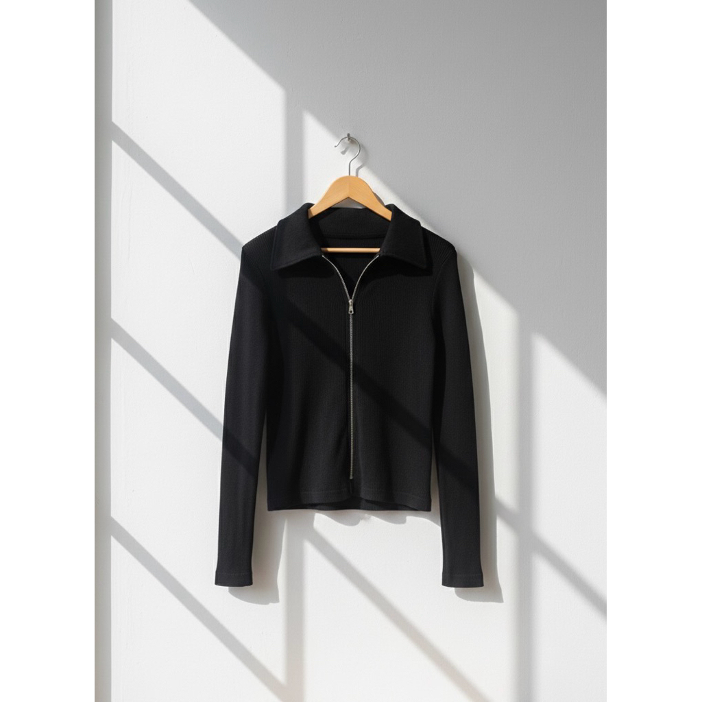 Knit Zipper hitam Crop