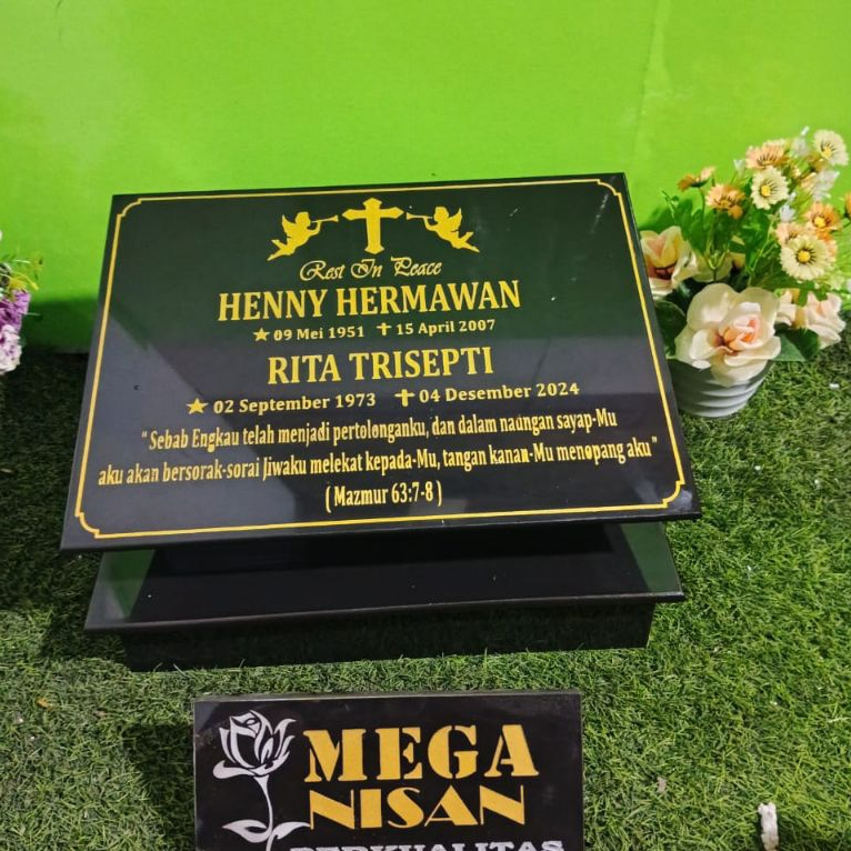 BATU NISAN KRISTEN TOGA 30X40/PAPAN NAMA KUBURAN+PCKING KAYU