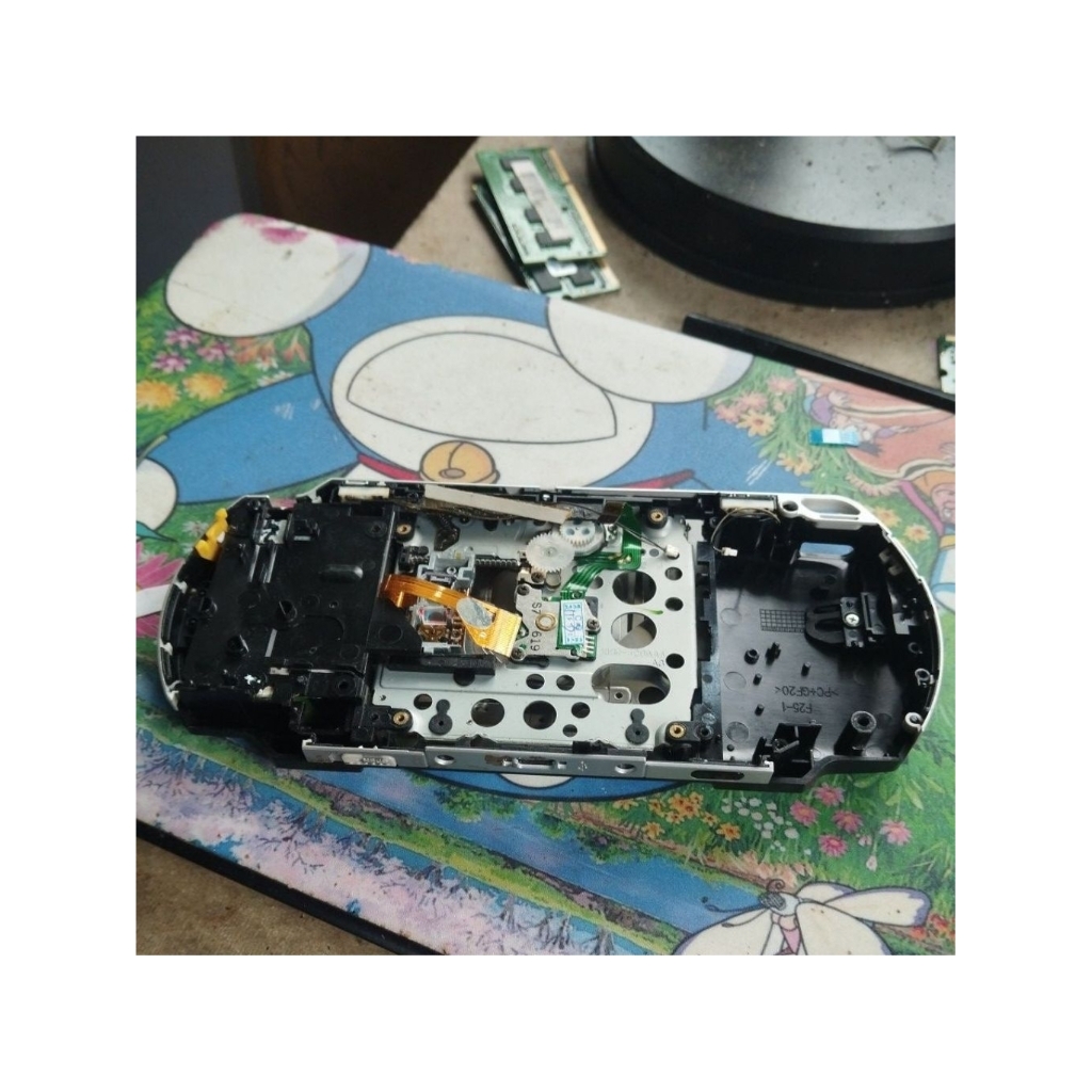 casing kesing bottom tulang motherboard mobo mesin PSP 2000