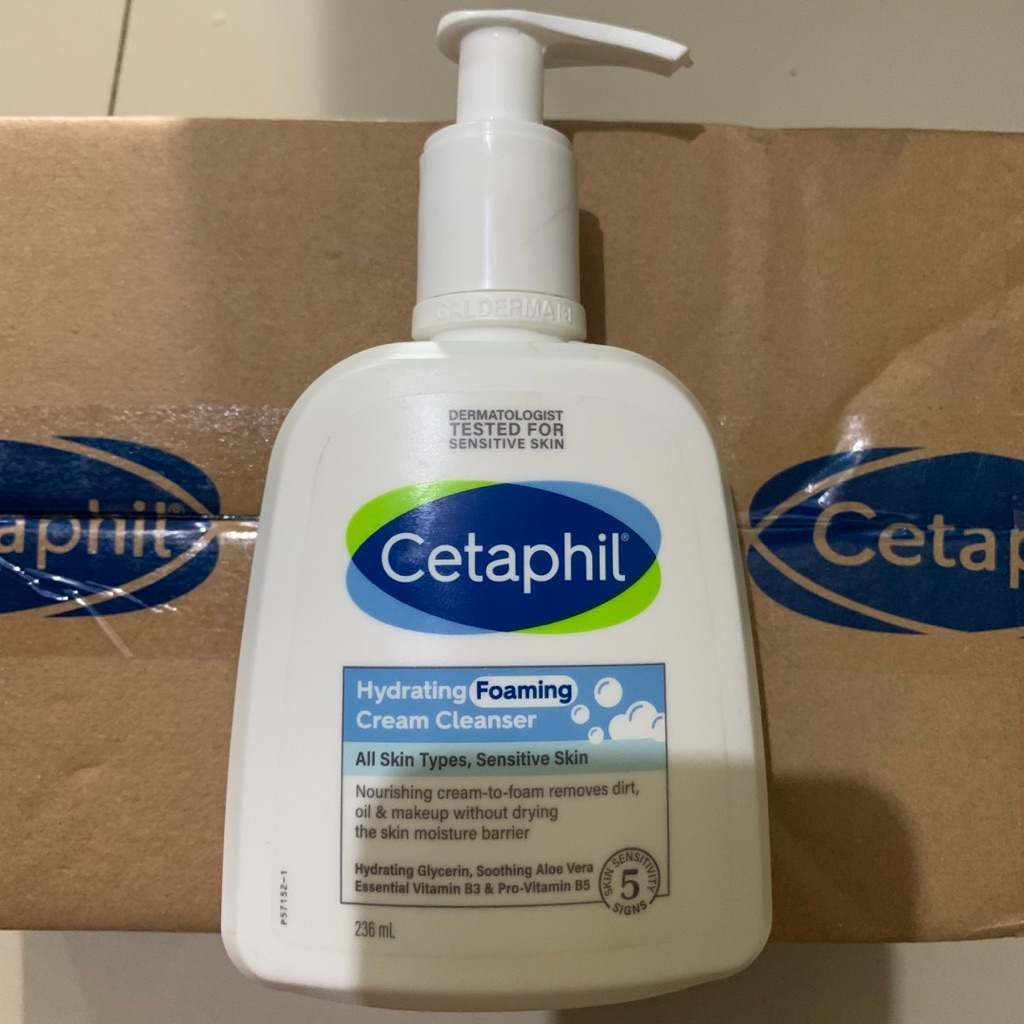 Cetaphil Hydrating Foaming Cleanser