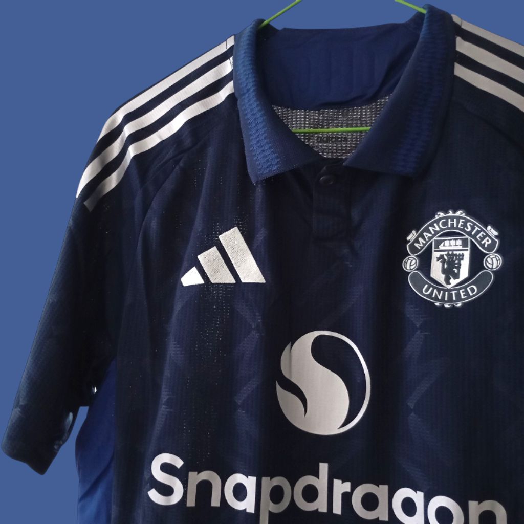 Manchester United Away 24/25 Player Issue