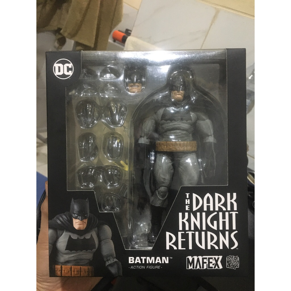 batman the dark knight returns mafex original