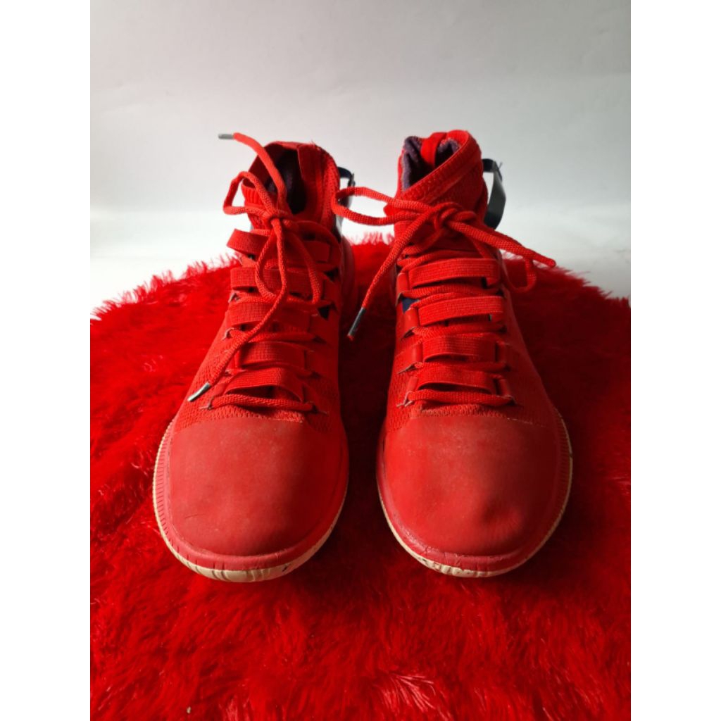 Sepatu Basket second original size 44