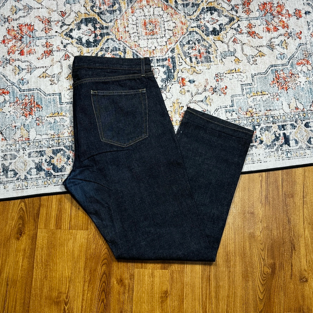UNIQLO JUMBO SELVEDGE JEANS SECOND