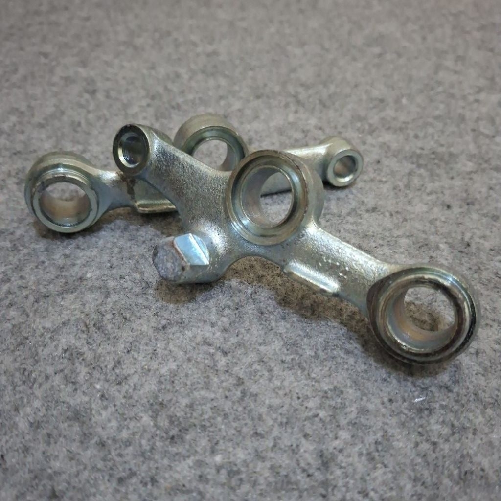 Ayunan Shock Lengan Ayun Shockbreaker Shock Sok Depan Honda C70 C700 C800 SUPERCUP ASTREA 800 STAR A