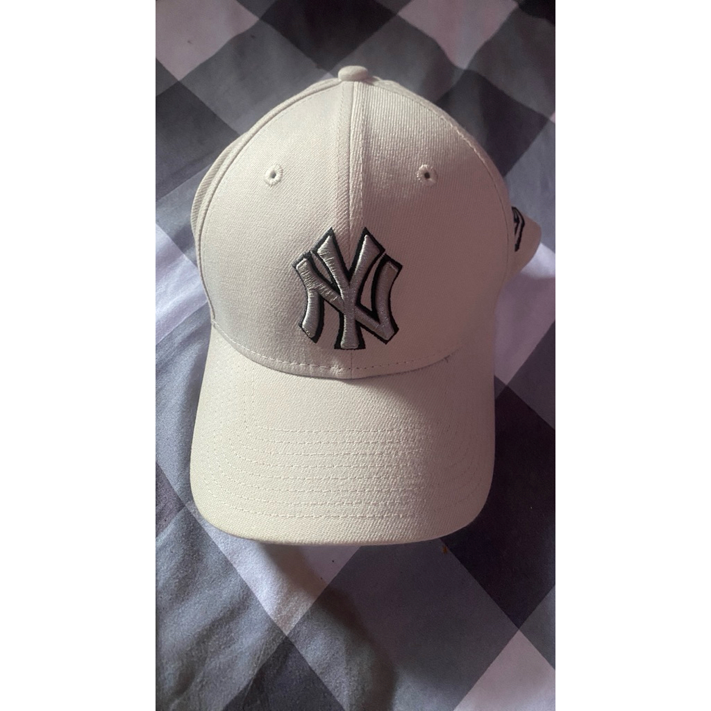 Topi New era 3930 Stone Grey Neyyan prelove like new