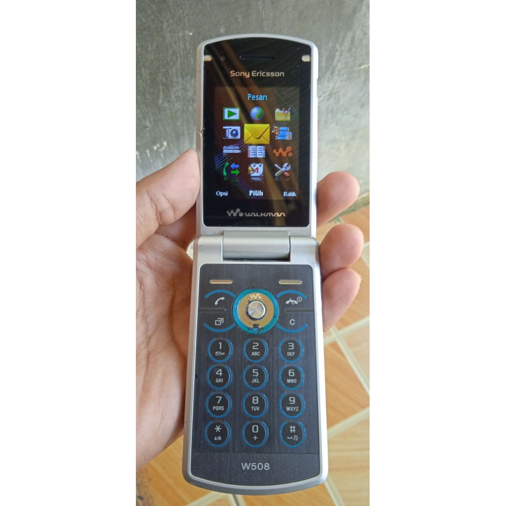 Sony Ericsson W508