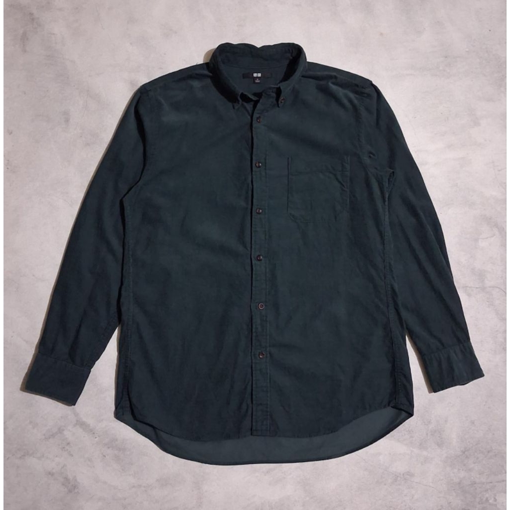 Kemeja Corduroy Uniqlo Army
