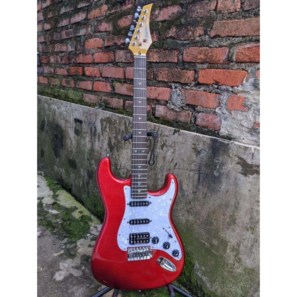 gitar elektrik legator stratocaster