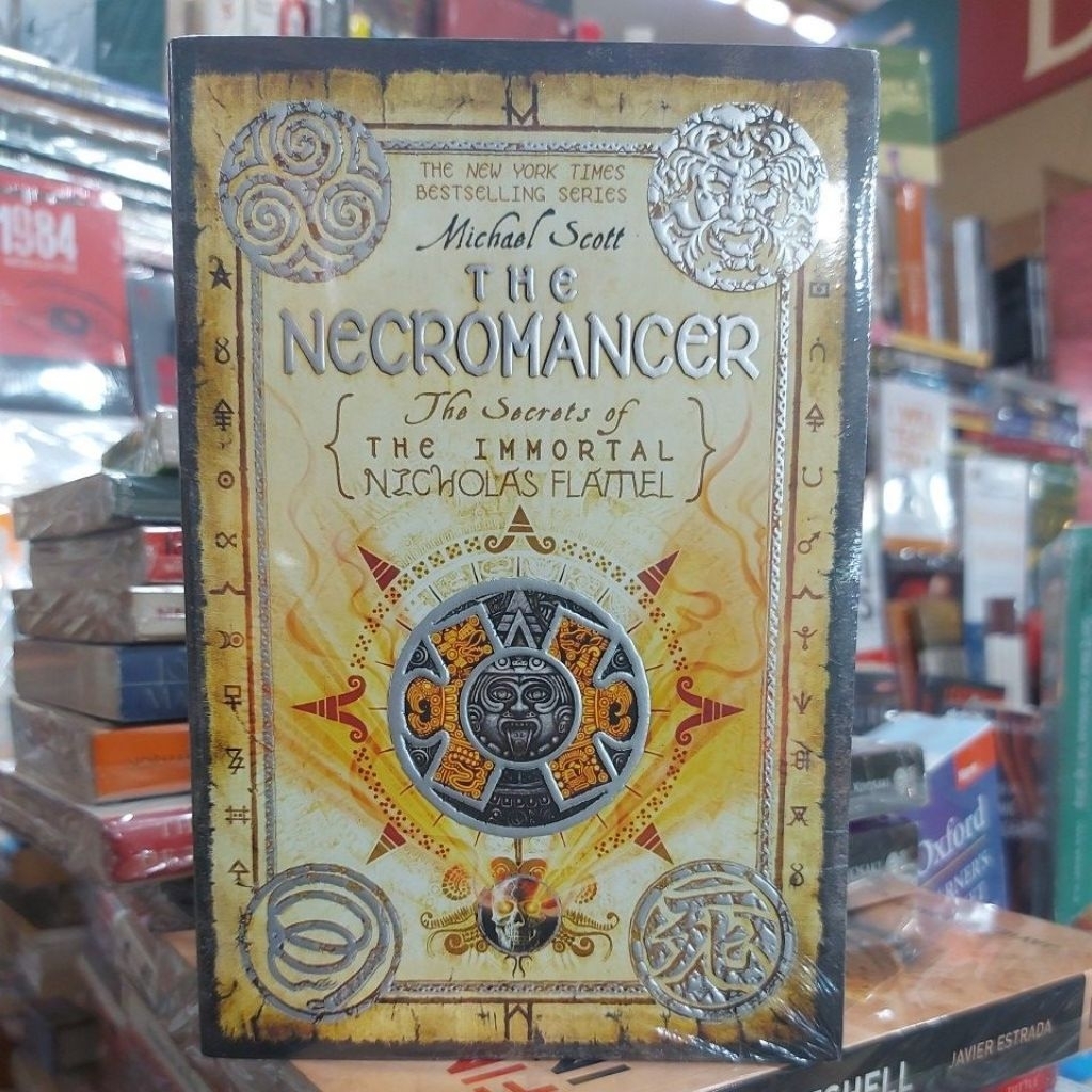 Buku THE NECROMANCER The Secrets of THE IMMORTAL NICHOLAS FLAMEL by MICAHEL SCOTT