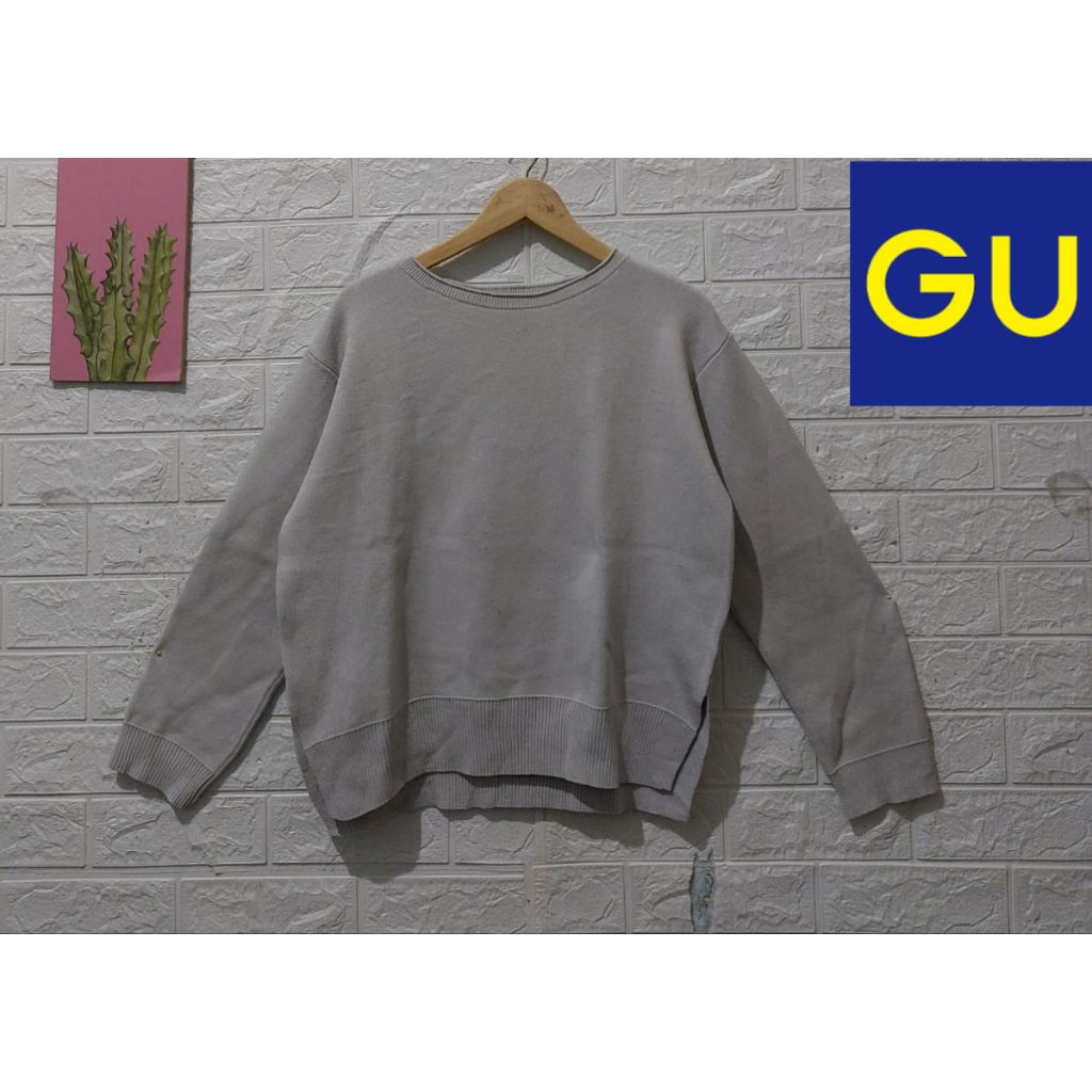 GU Grey Oversize Knitwear