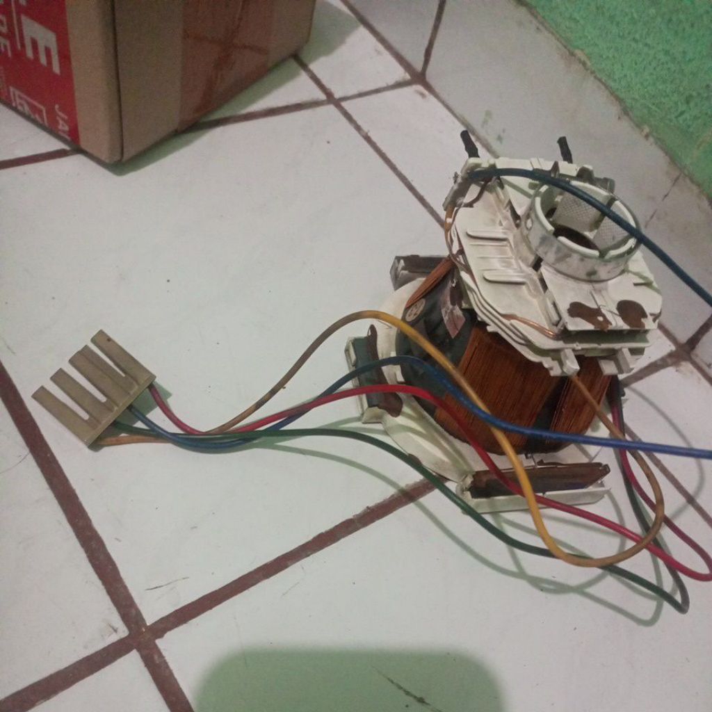 yoke tv tabung Polytron