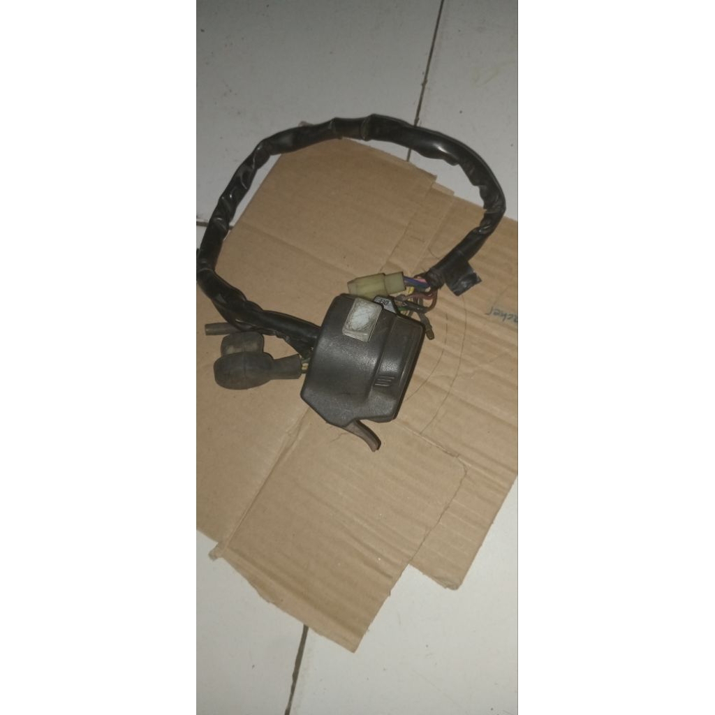 SAKLAR KIRI ORI VIXION OLD