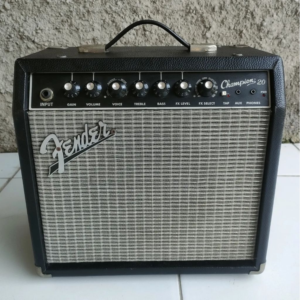 Ampli Gitar Fender Champion 20