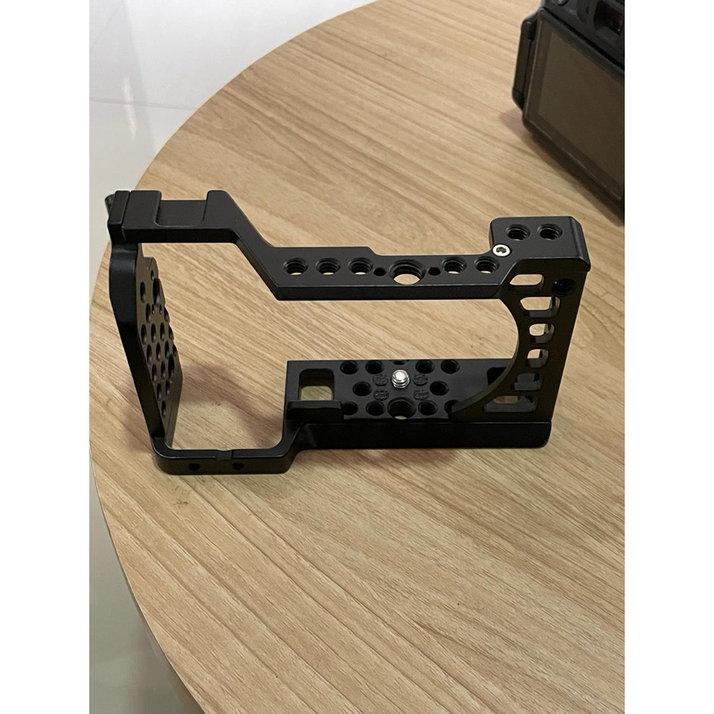 CAGE RIG CANON EOS M50