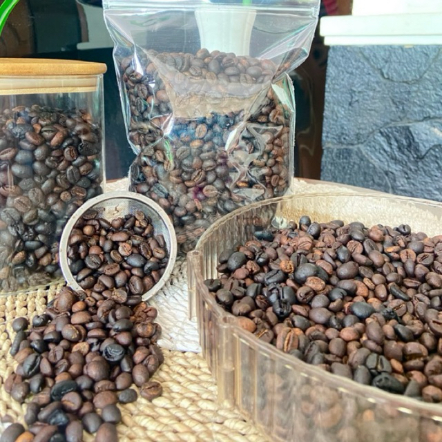 Biji Kopi Sangrai (Roastery Bean) 1Kg Robusta MM Coffee - Gunung Gumitir Jember