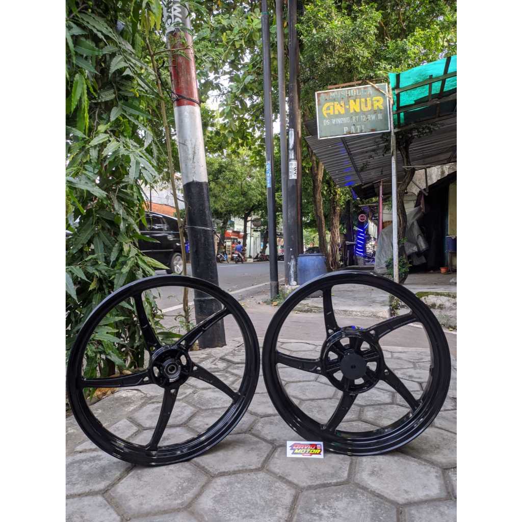 VELG VROSSI V ROSSI HITAM MAMBA NINJA RR ZX PNP NINJA R SS 215 300 RING 17 ORIGINAL