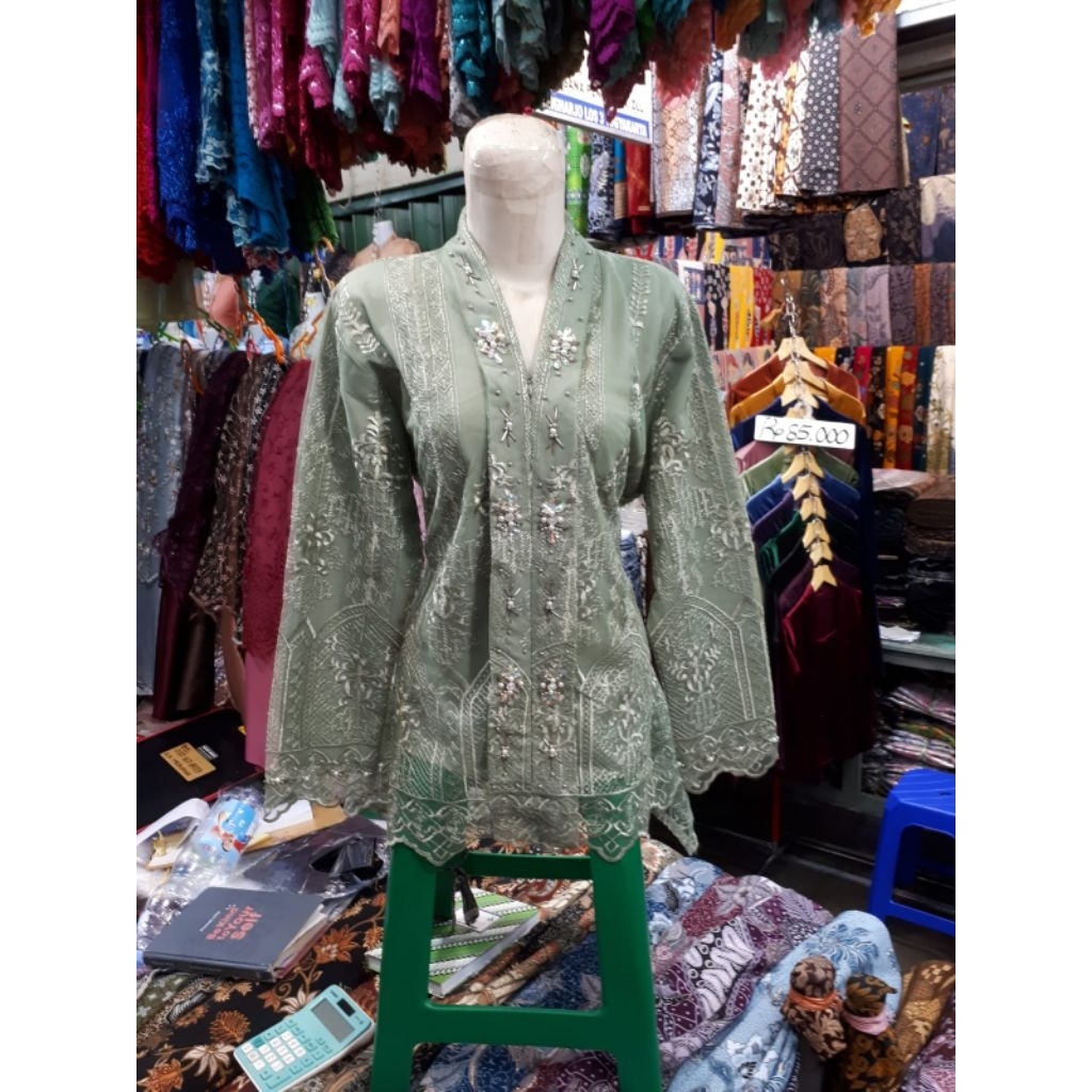 Kebaya Kartini Modern Tile Hijau Sage Payet Batu