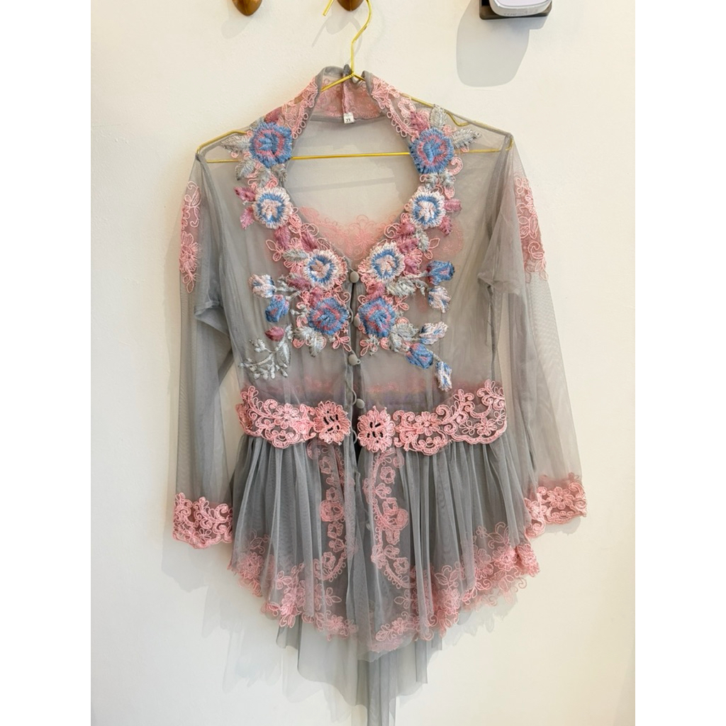 kebaya preloved // kebaya second// kebaya wisuda//kebaya lamaran