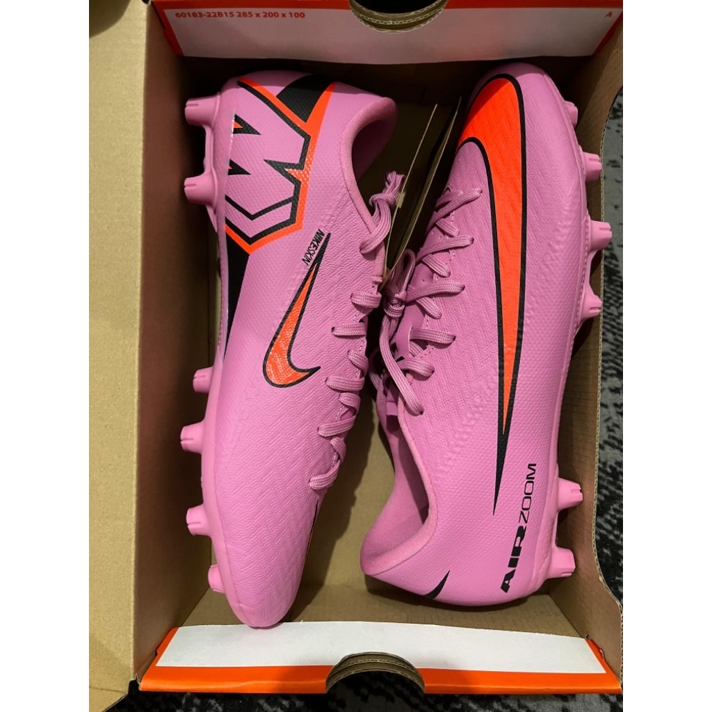 sepatu bola mercurial academy hg
