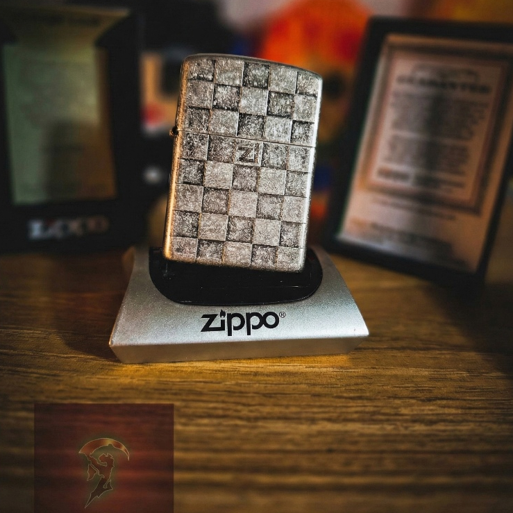 ZIPPO CHESS ARMOUR SILVER