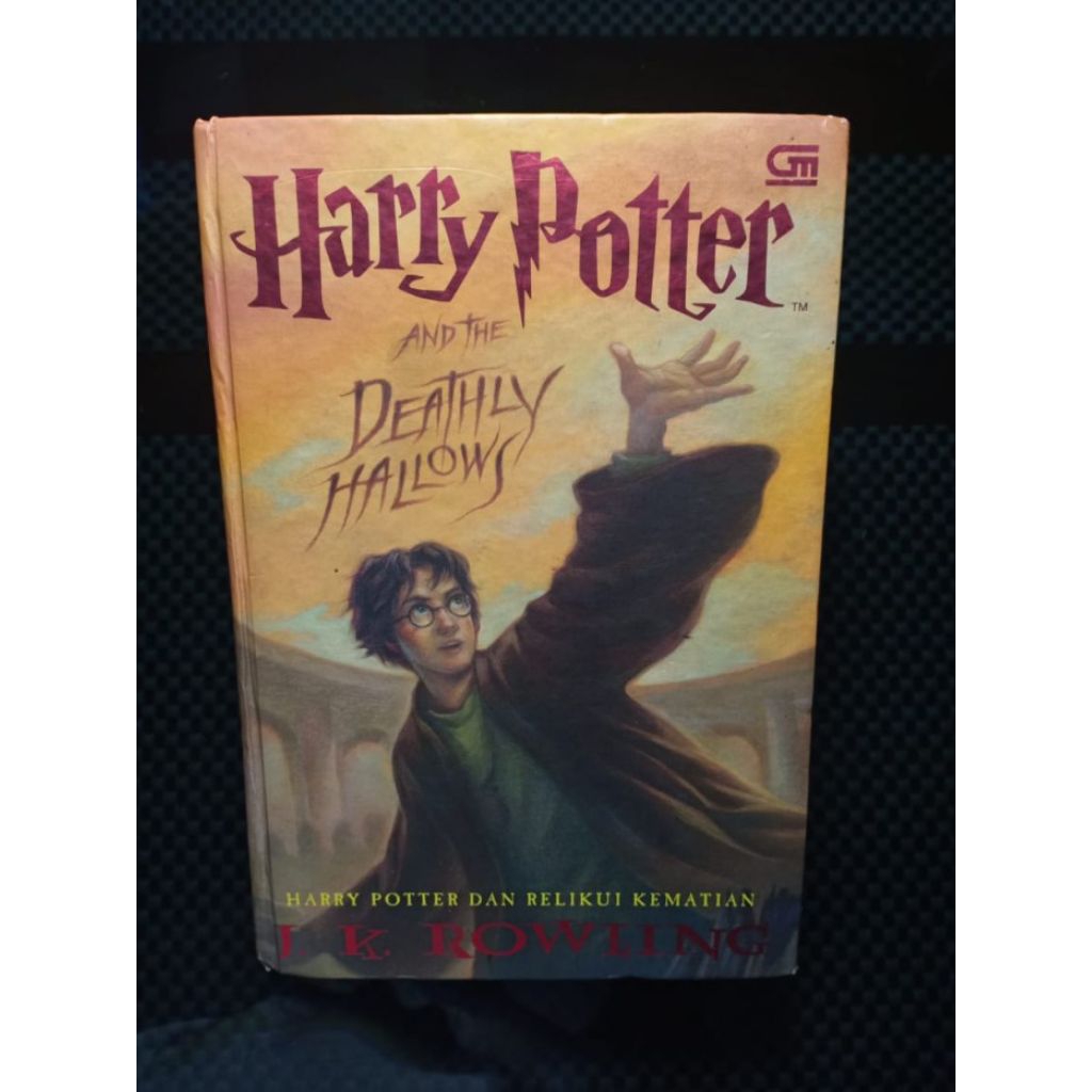 harry potter no 7 hard cover