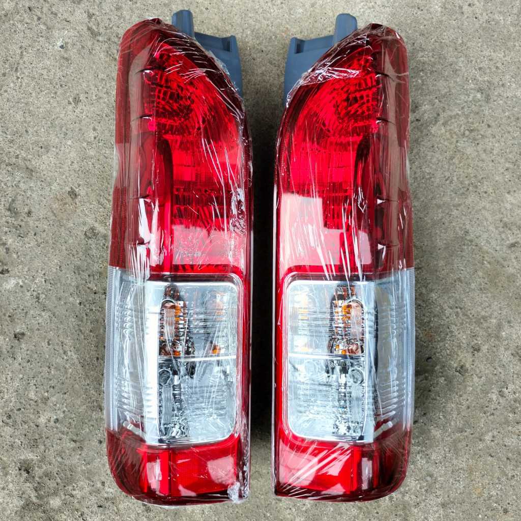 Stoplamp Hiace Commuter Lampu Belakang Hiace Commuter 12V