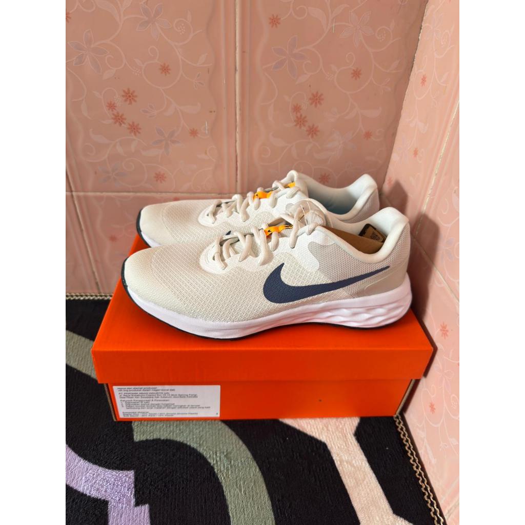 nike revolution 6 original