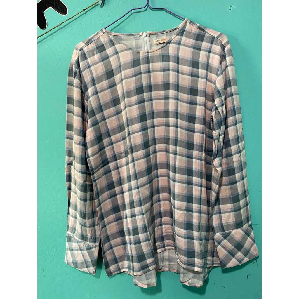 kemeja kotak dust pink