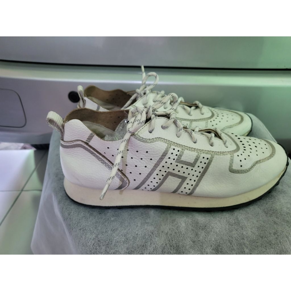 sepatu pria Hogan H86RUN size 41 insole 26