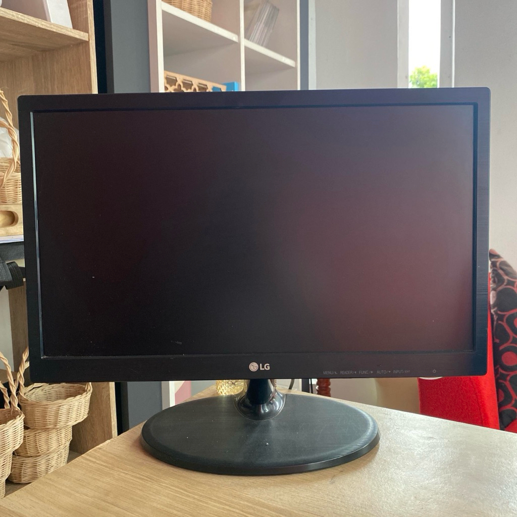 Monitor LG 19inch second VGA bukan HDMI