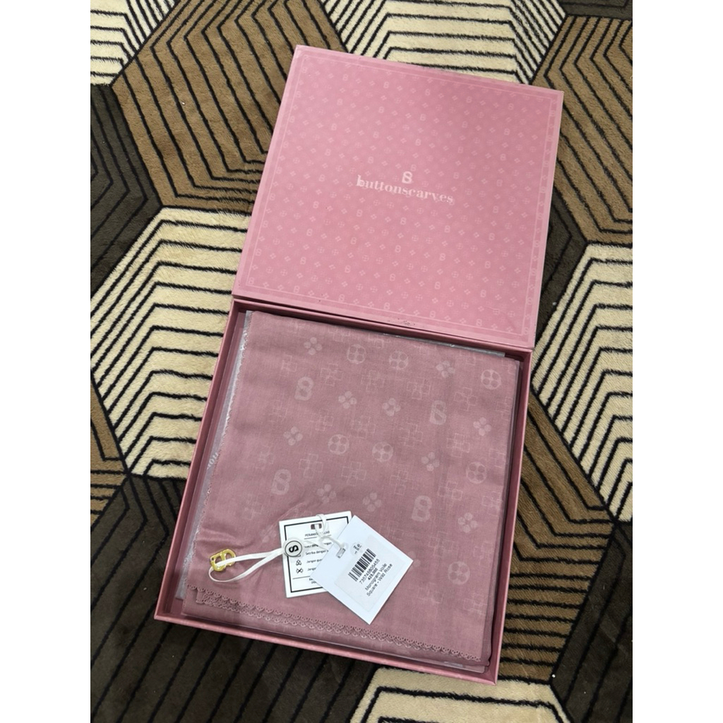 BUTTONSCARVES MONOGRAM