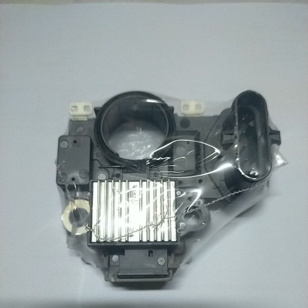 IC regulator Nissan truck quester