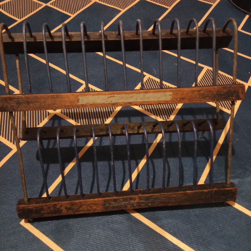 Rak Tempat Penyimpanan Kaset Pita Lagu Jadul