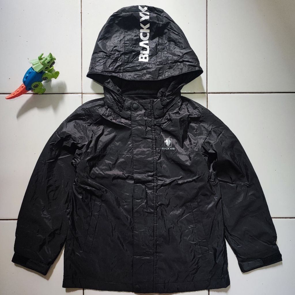 Jaket Outdoor Anak Laki-laki Perempuan BY BLACK YAK Full Black Original 100% Second Preloved Branded