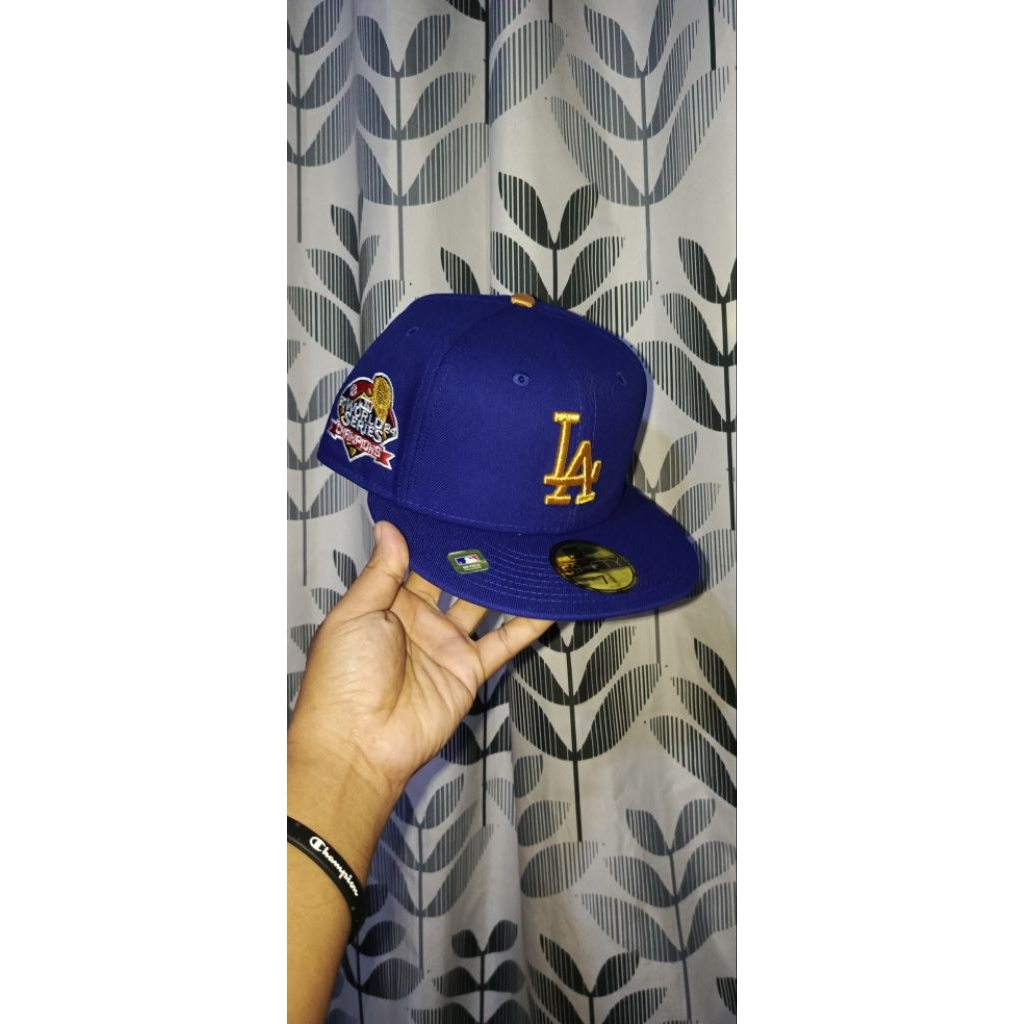 Topi New Era LA World Series