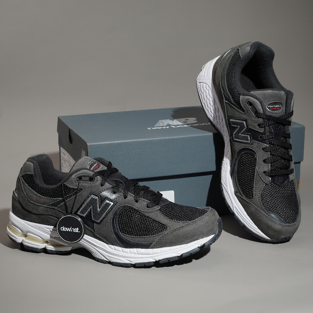 New Balance 2002R Black Grey