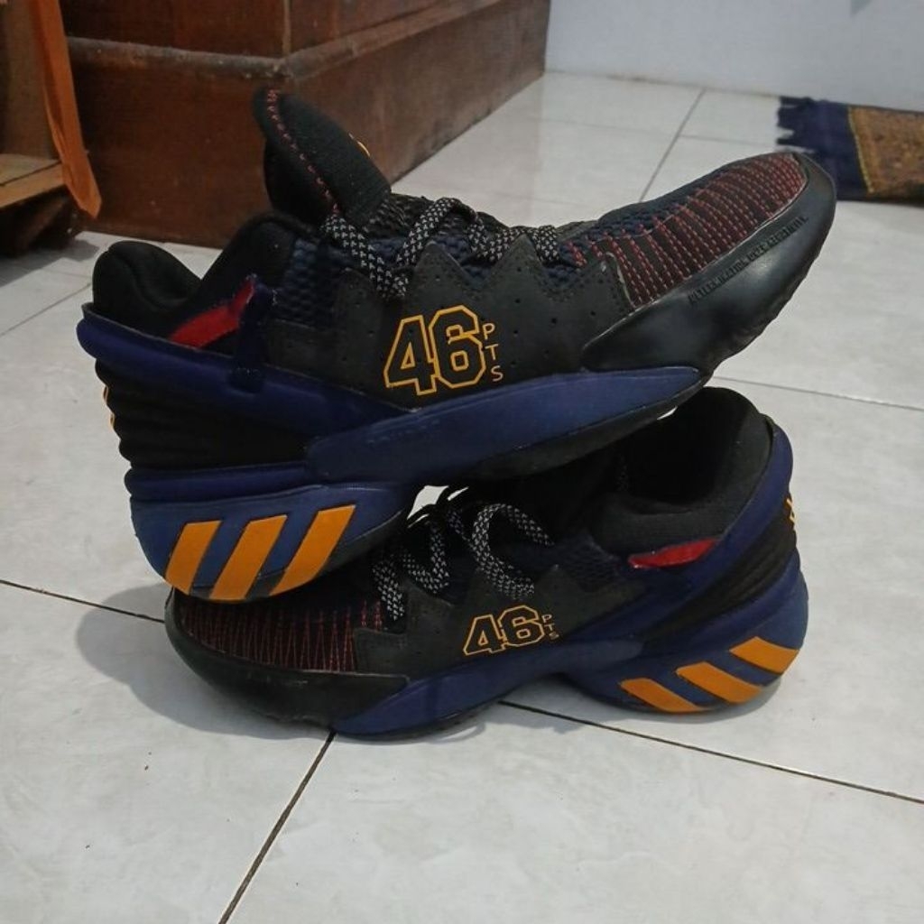 Sepatu basket 46pts ukuran 40