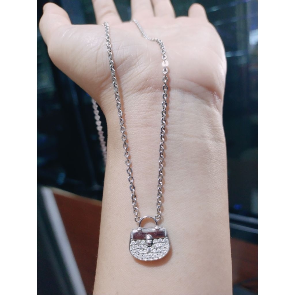 kalung mas putih
