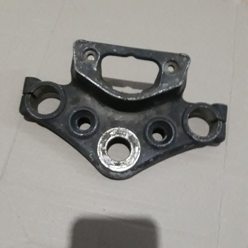 segitiga T atas cabang tiga Megapro mono Monoshock Verza cb150r new cb250r lama cbverza original ori