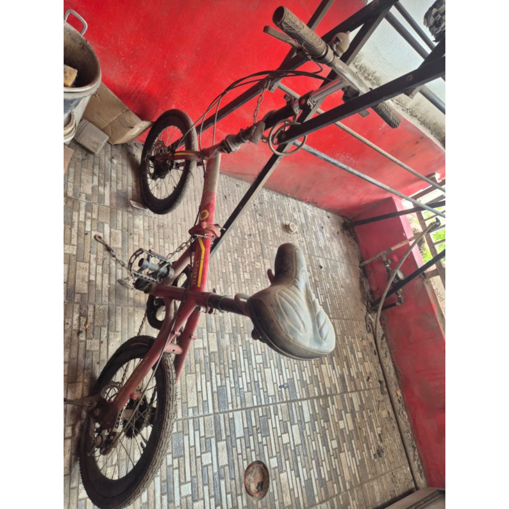 SEPEDA LIPAT bekas