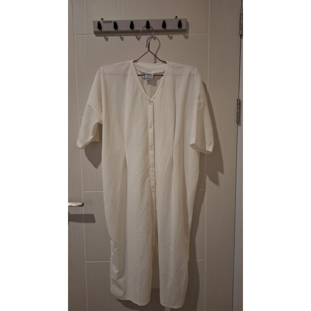 AMYGO DRESS PUTIH