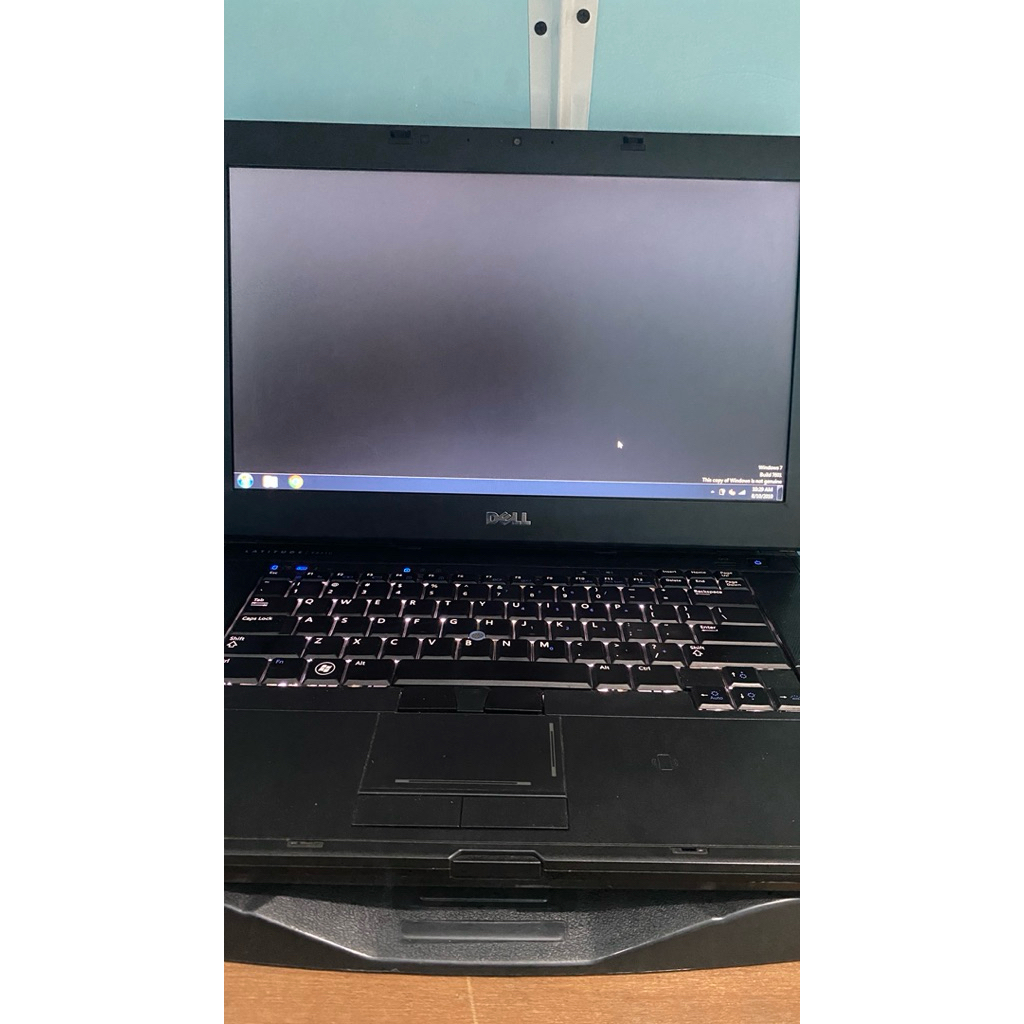 Laptop DELL Latitude Core i5 Vga Nvidia NVS 3100M Ram 4gb Second