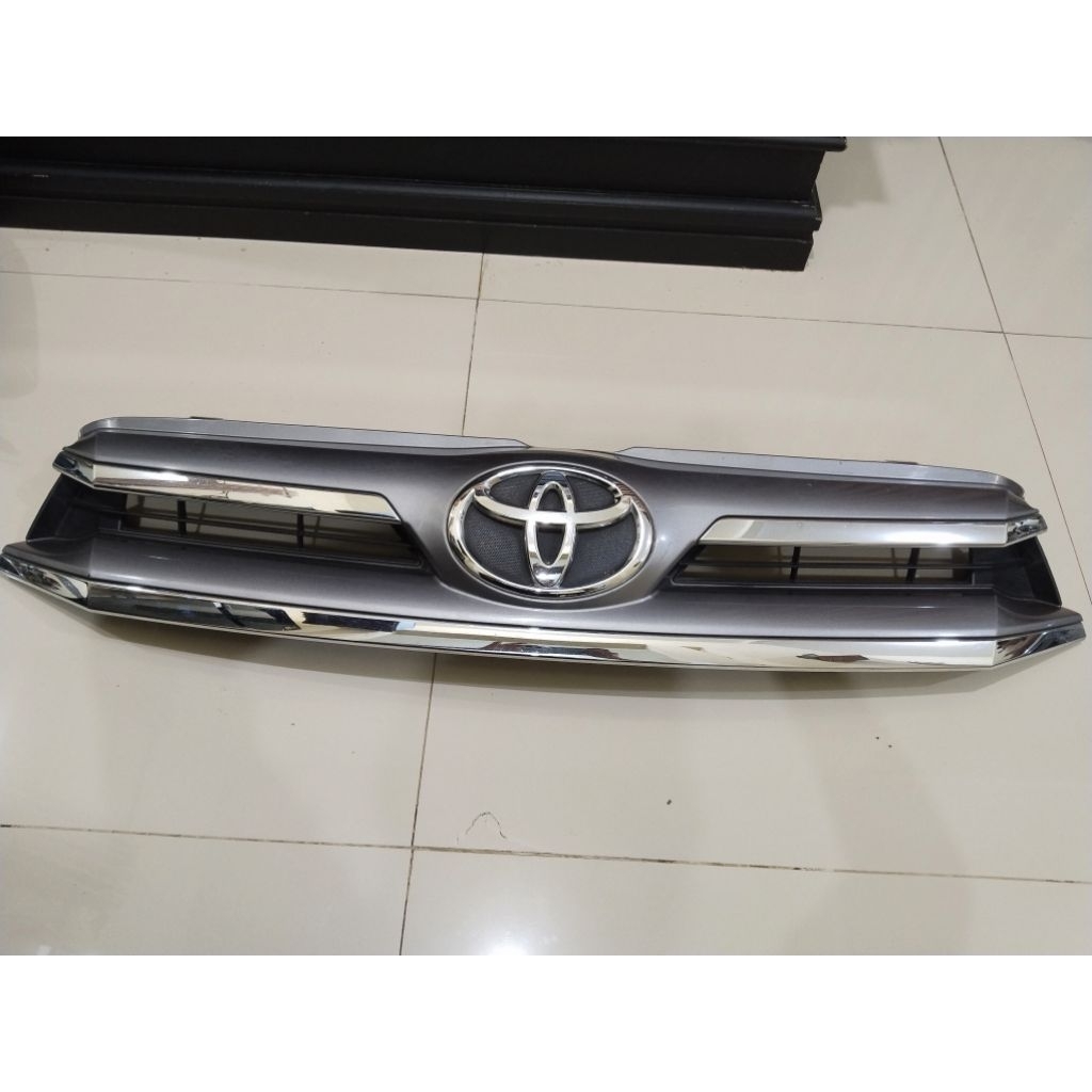 grill Toyota innova reborn 2016-2018 original COPOTAN