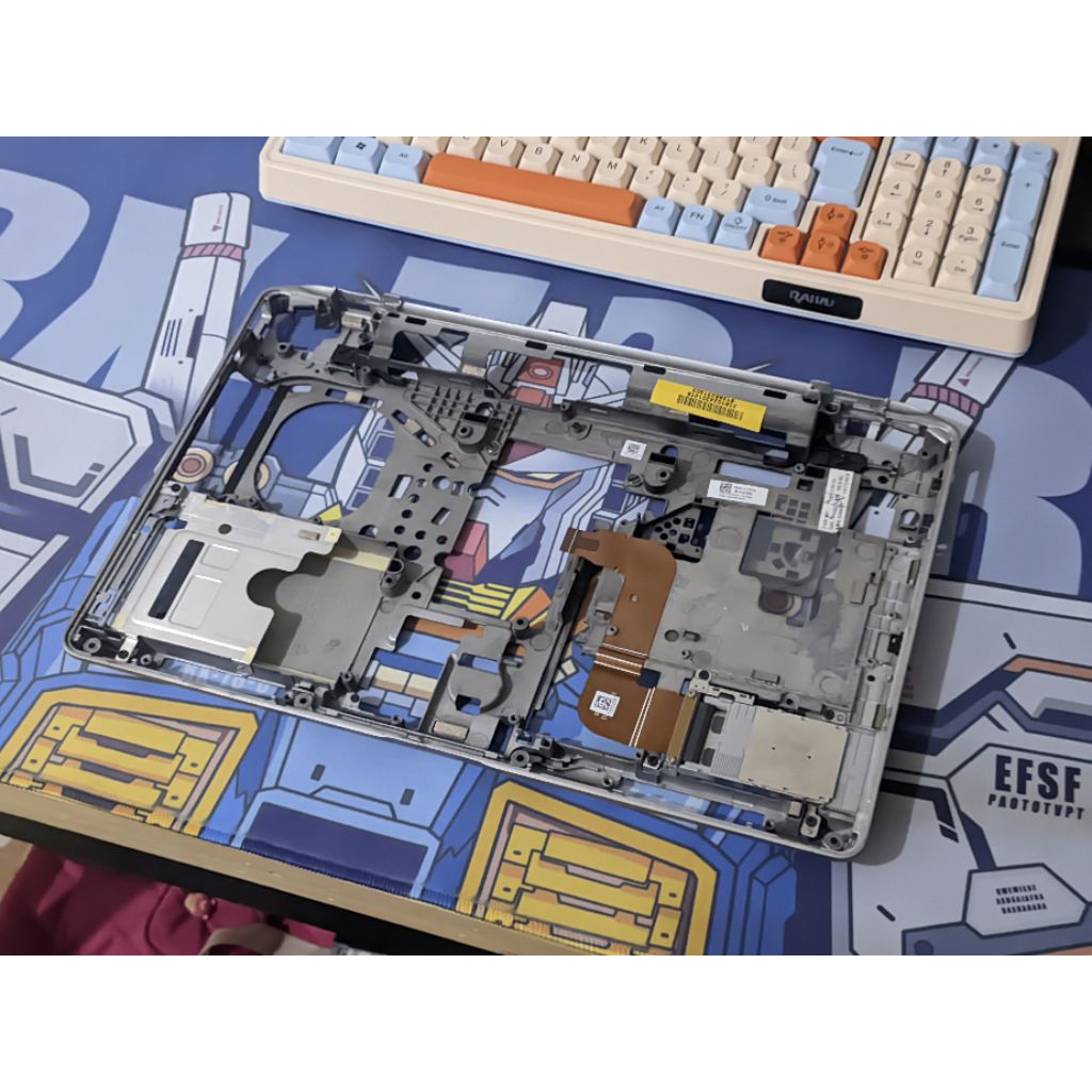Casing Rangka Mesin Laptop Dell Latitude E6330 (Bekas)