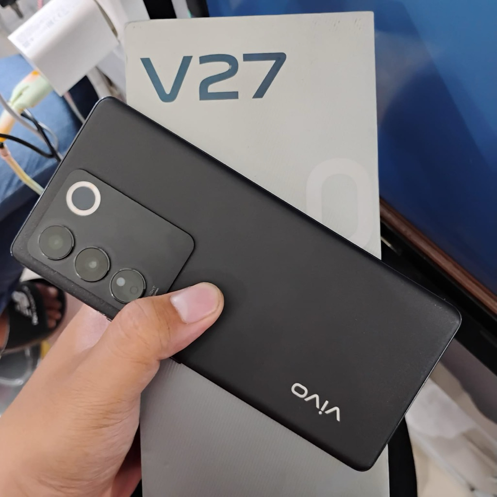 Vivo v27 5g ram 8/256 second resmi fullset original