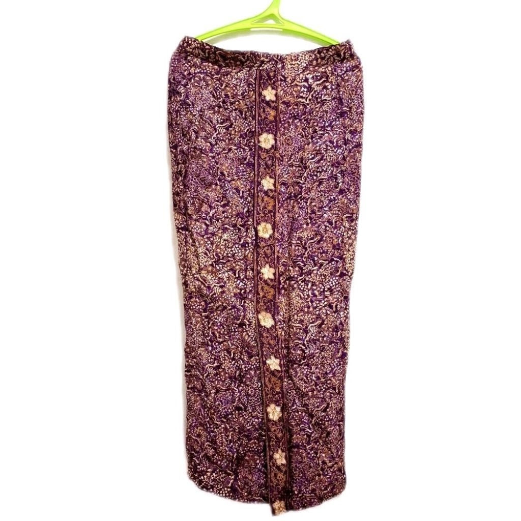 Rok Batik wanita bahan satin tenun warna magenta ungu size XL