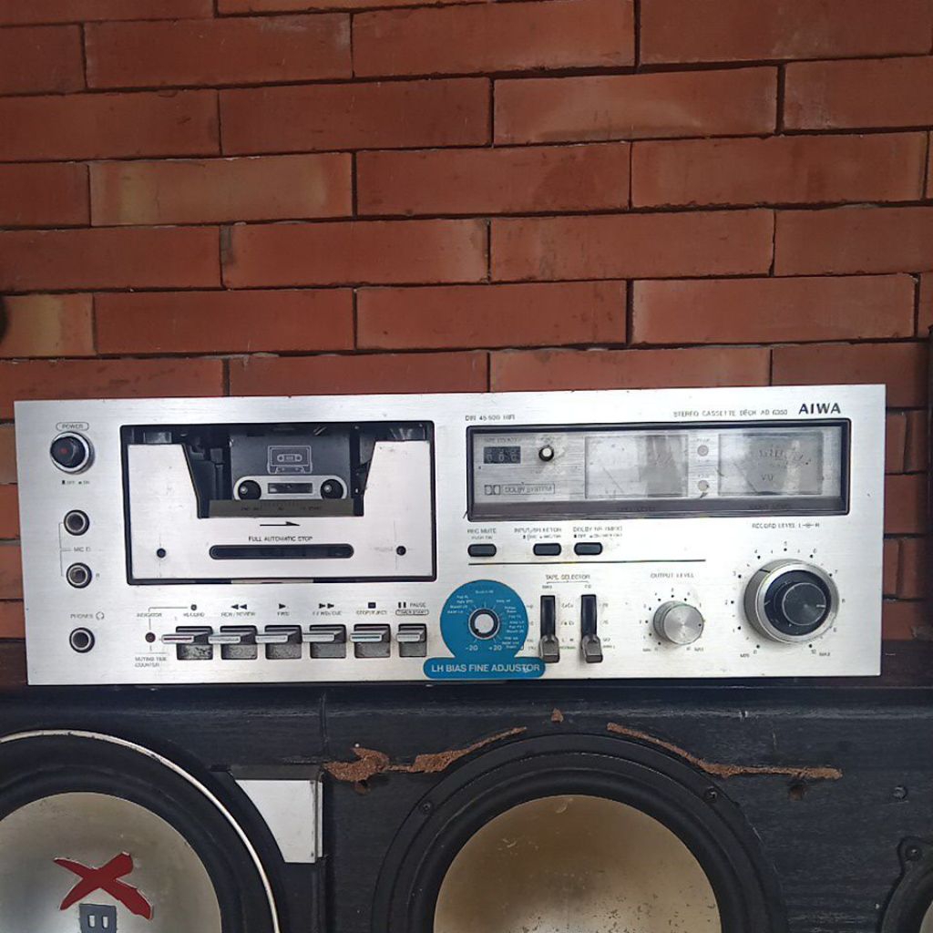 aiwa pre amplifier pemutar caset/vintage