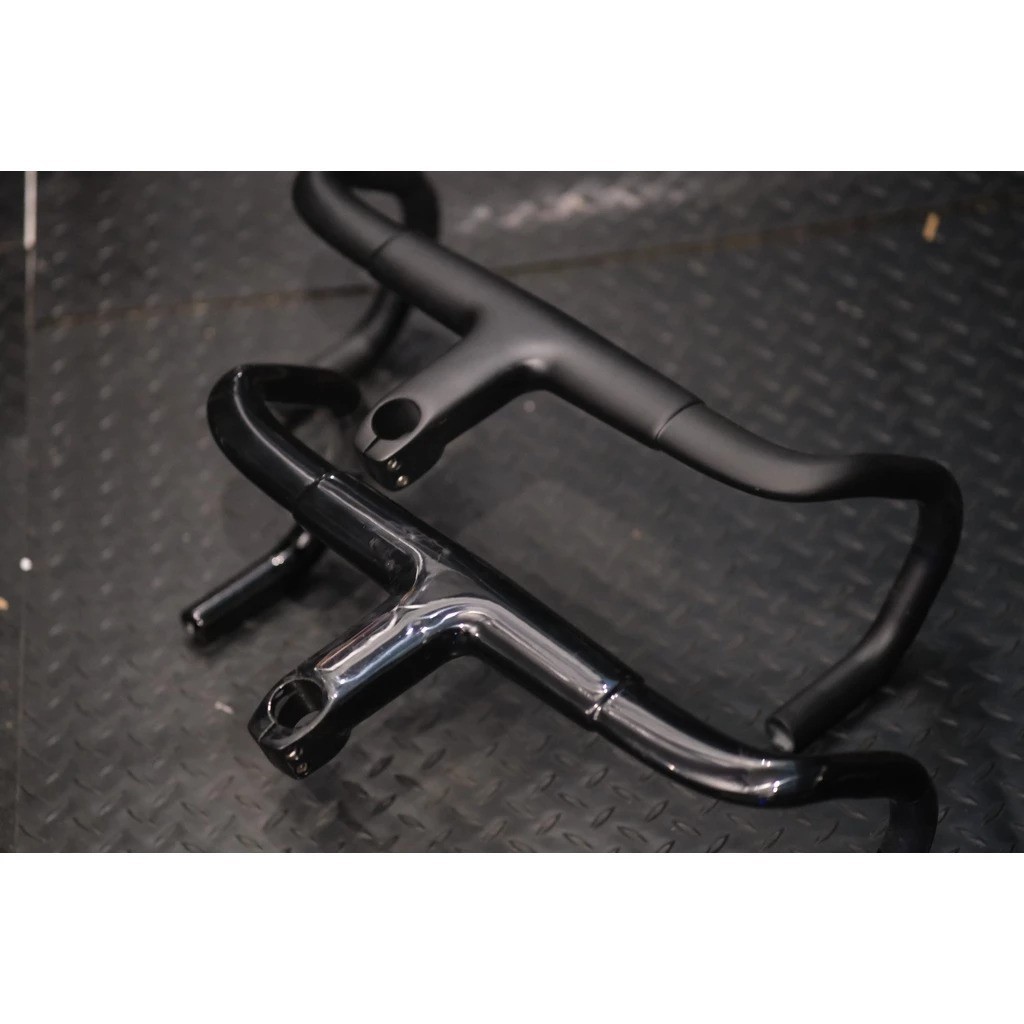 INTEGRATED CARBON DROPBAR