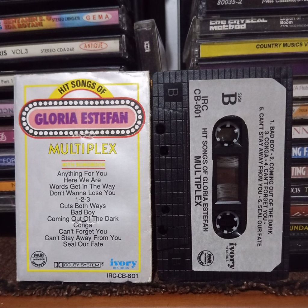 kaset pita Gloria estefan hits songs multiplex